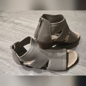 Stylish Beige Women's Sandals with Wedge Heel
